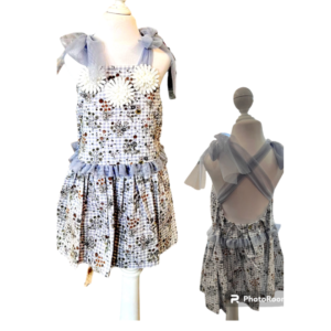 Vestido flores, moño tul