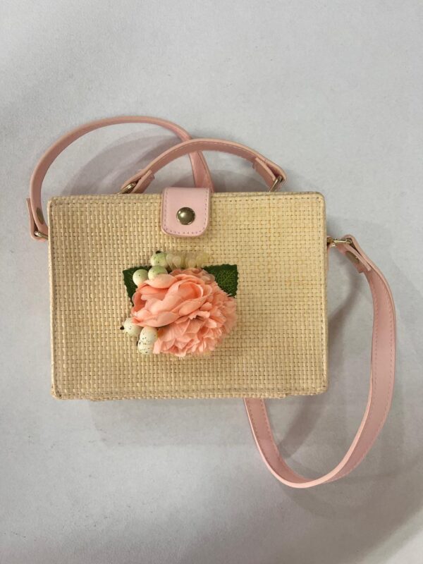 Bolsa con flor