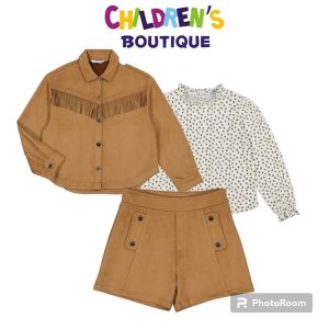 Conjunto 3 piezas de antelina y sobre camisa